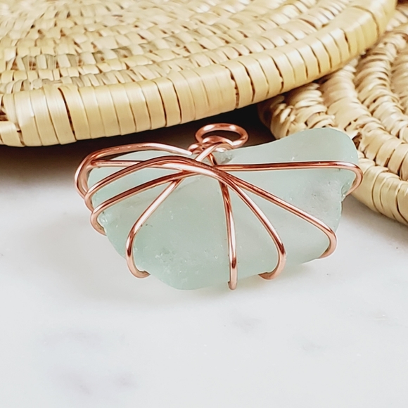 Blue sea glass necklace pendant copper - Picture 4 of 5